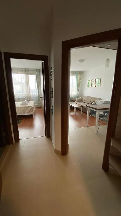 בנסקו Belvedere Holiday Club H62 דירה